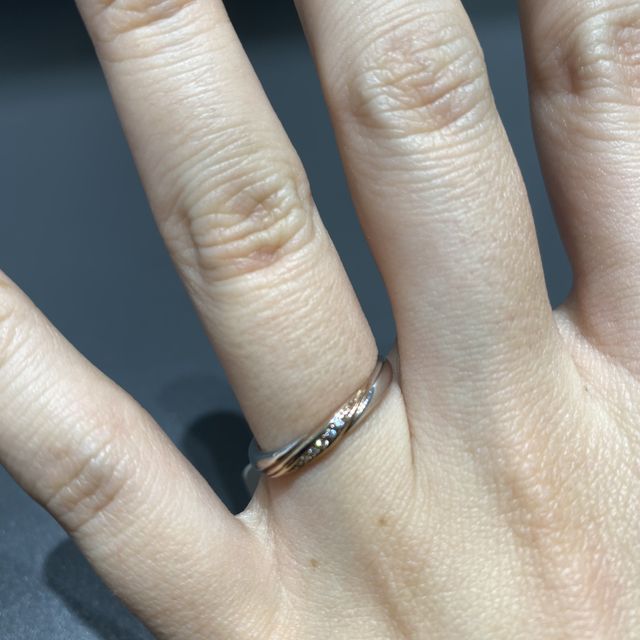 【4℃ BRIDAL(ヨンドシーブライダル)の口コミ】 ペアリングですが、女性物は3種類ありました。ゴールドにダイヤの入った物…