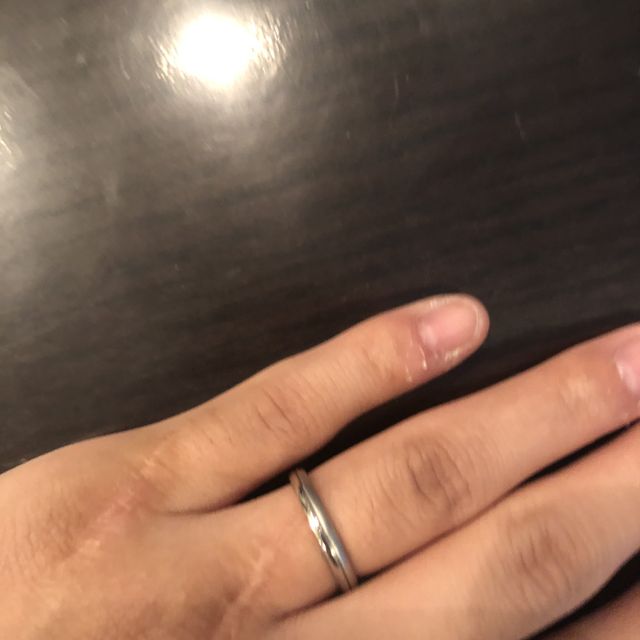 【ラザール ダイヤモンド(LAZARE DIAMOND)の口コミ】 上下で素材が違うのがオシャレでした。マット素材と通常素材があるので、…