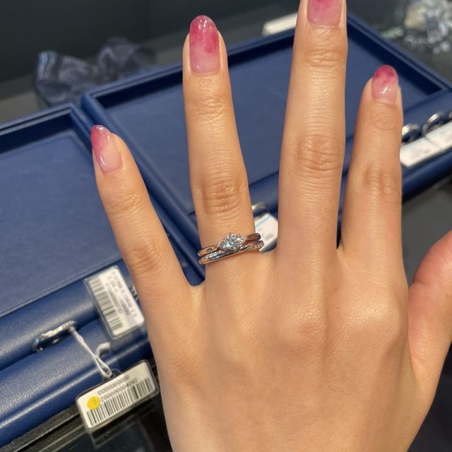 【銀座ダイヤモンドシライシの口コミ】 指輪のデザインは公式HPで見ていた通りのデザインで、派手すぎず、お上品…