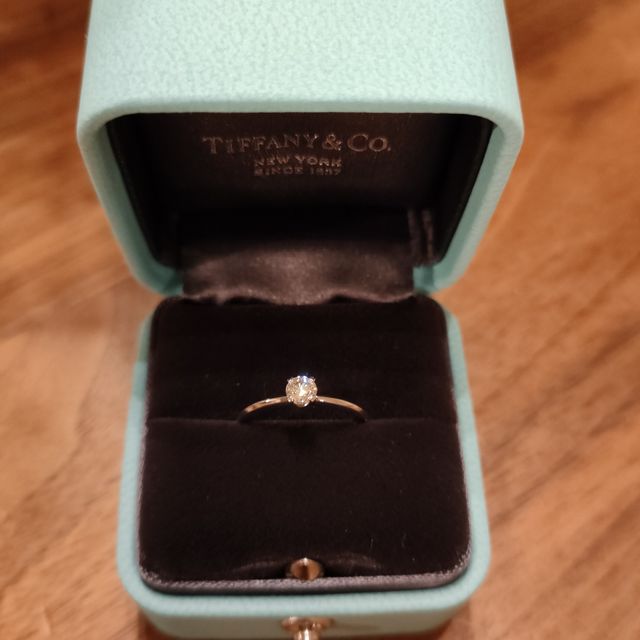 【ティファニー(Tiffany & Co.)の口コミ】 ティファニートゥルーラウンドウエディングリング
新作の婚約指輪です(^^)…