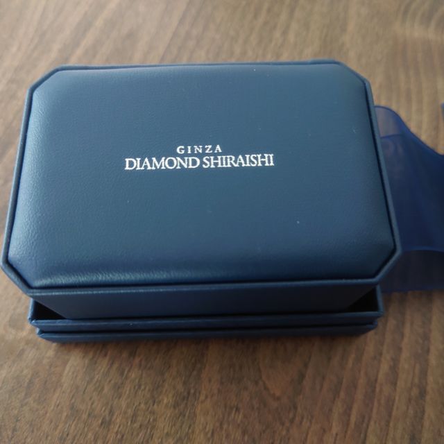 【銀座ダイヤモンドシライシの口コミ】 長く飽きがこないようシンプルなものにしようと思っていました。試着した…