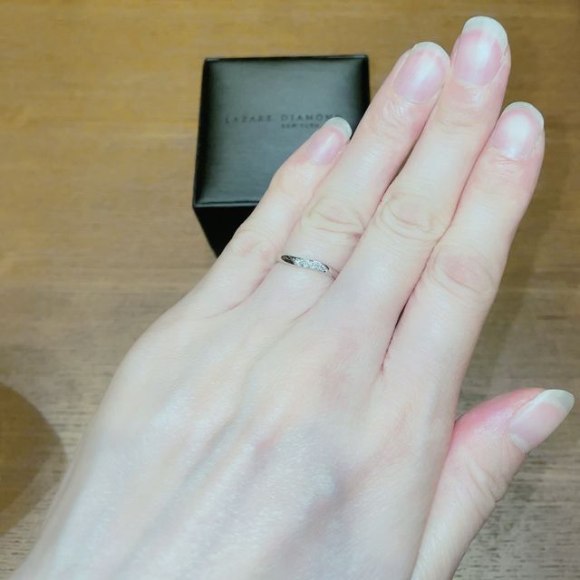 【ラザール ダイヤモンド(LAZARE DIAMOND)の口コミ】 婚約指輪は無しにしたため、ダイヤモンドがあるデザインが絶対条件でした…