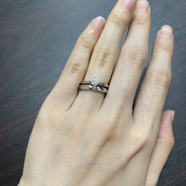 【ラザール ダイヤモンド(LAZARE DIAMOND)の口コミ】 婚約指輪をラザールダイヤモンドの「ミスト」にしたので、同じブランドで…