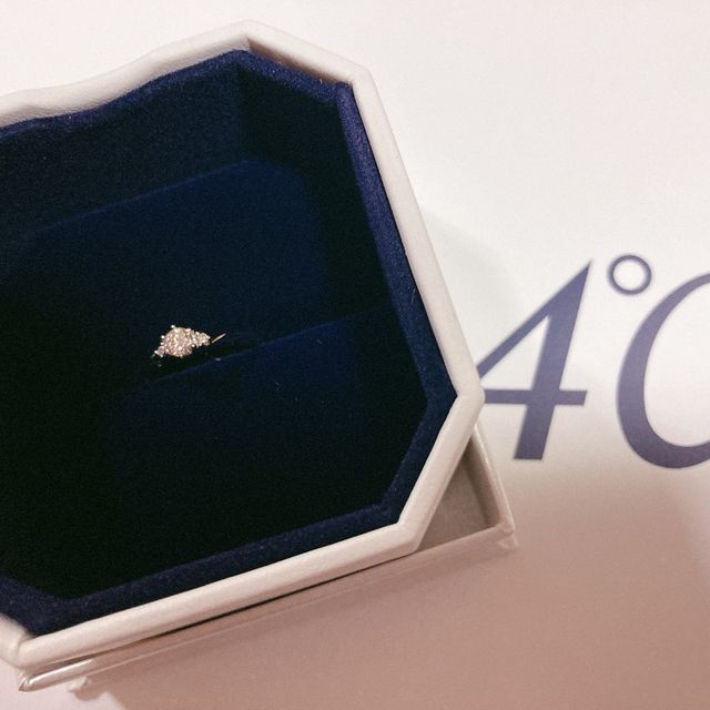 【4℃ BRIDAL(ヨンドシーブライダル)の口コミ】 彼がダイヤモンドを選んでくれてそのダイヤを指輪にしました。とても綺麗…