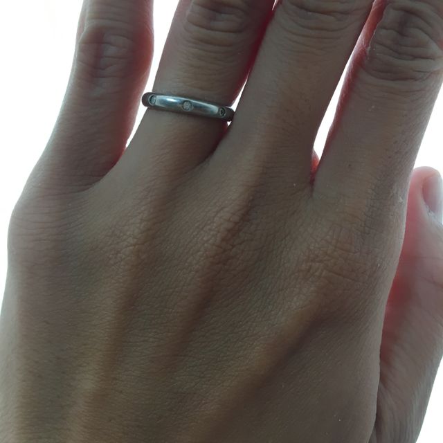 【カルティエ(Cartier)の口コミ】 婚約指輪がカルティエだったので、結婚指輪も絶対にカルティエと決めてい…