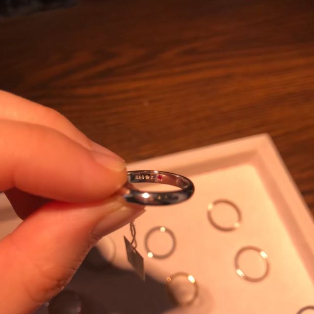 【Blue Dove(ブルーダブ)の口コミ】 いくつかサンプルデザインを見せていただきました。どれも華奢なデザイン…