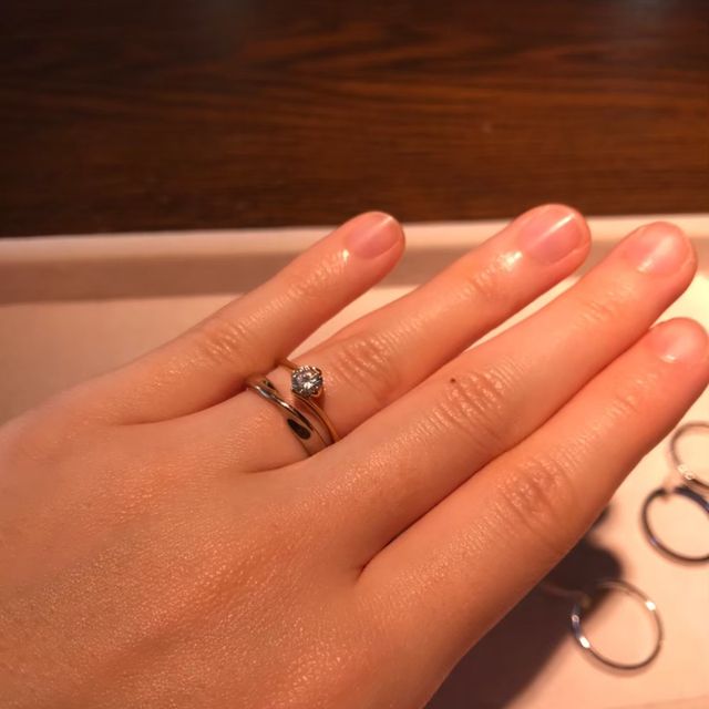 【Blue Dove(ブルーダブ)の口コミ】 いくつかサンプルデザインを見せていただきました。どれも華奢なデザイン…