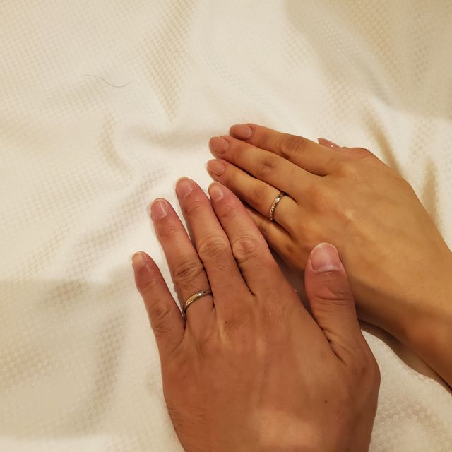【CRAFY(クラフィ)の口コミ】 一生に一度の結婚指輪を二人で手作りできるところに魅力を感じました。
ま…