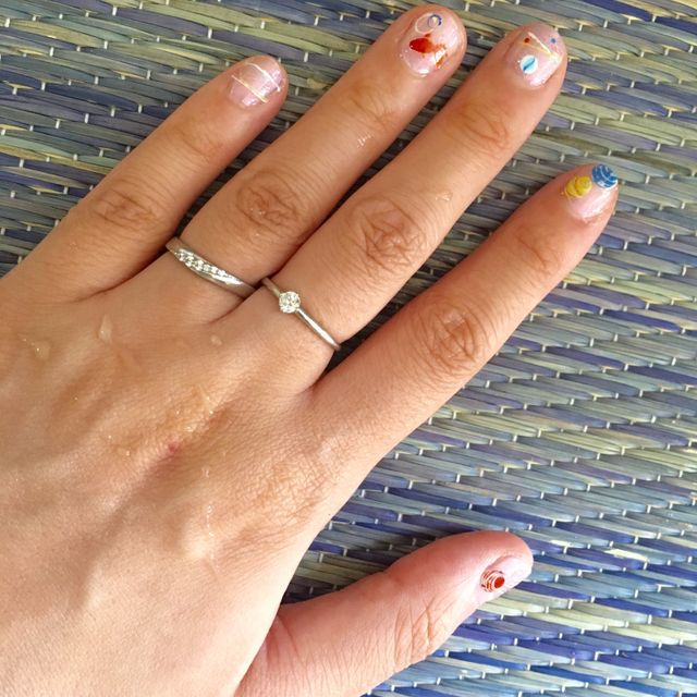 【Wish upon a star(ウィッシュアポンアスター)の口コミ】 何粒か入っているダイヤモンドのうち一粒だけがピンク色になっているとこ…