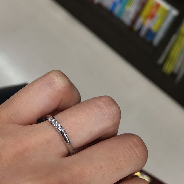 【銀座ダイヤモンドシライシの口コミ】 インターネットで各ブランドの指輪を調べた上で来店しましたが、ホームペ…