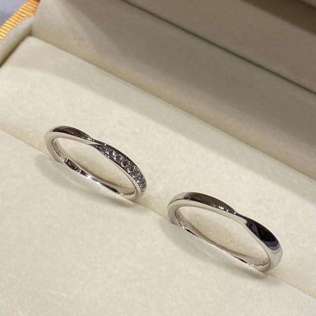 【ケイウノ ブライダル(K.UNO BRIDAL)の口コミ】 「結び目が解けないように」とリボン型を選び、
デザイナーさんと相談しな…