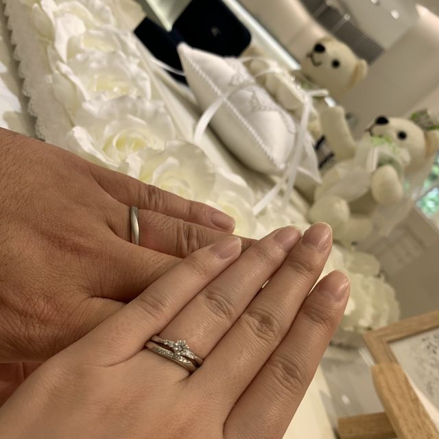 【4℃ BRIDAL(ヨンドシーブライダル)の口コミ】 私は最初にネットでの情報収集から始めました。そこでウェーブタイプに一…