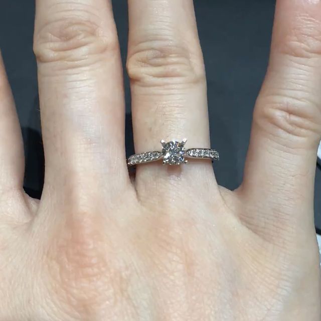 【ラザール ダイヤモンド(LAZARE DIAMOND)の口コミ】 試着させていただいたのは、かねてより憧れていたウィルです。ウィルは、…