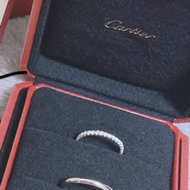 【カルティエ(Cartier)の口コミ】 色々なお店を見てまわり好きなデザインとつけ心地などで決めました。大丸…