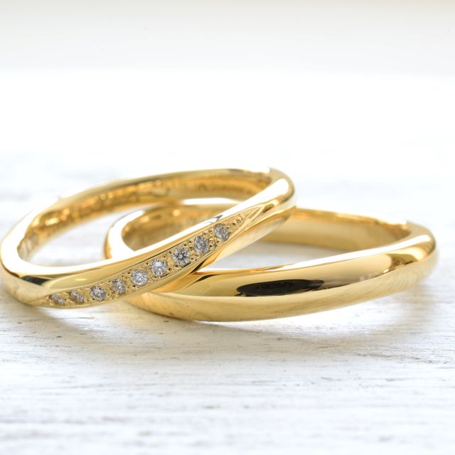 【湘南彫金工房 andfuseの口コミ】 18金であまり他の指輪とつけても邪魔をしないようにしたかったので、ウェ…