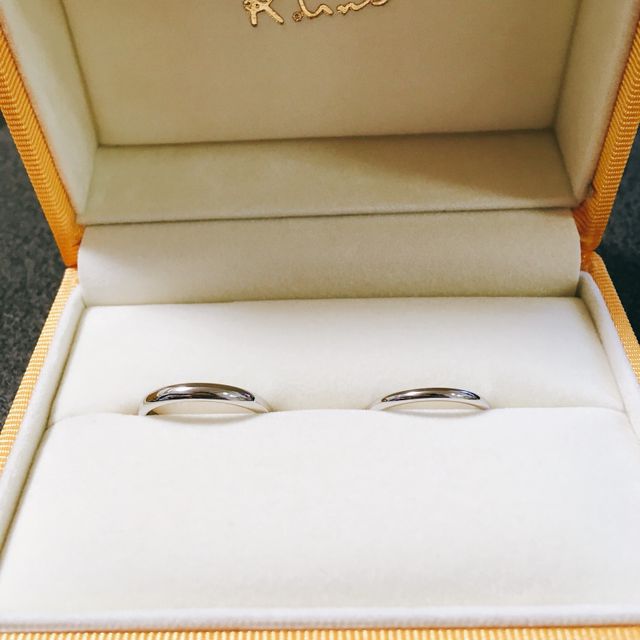 【ケイウノ ブライダル(K.UNO BRIDAL)の口コミ】 二人ともシンプルなデザインが良いと思っており、プラチナでなるべく細身…