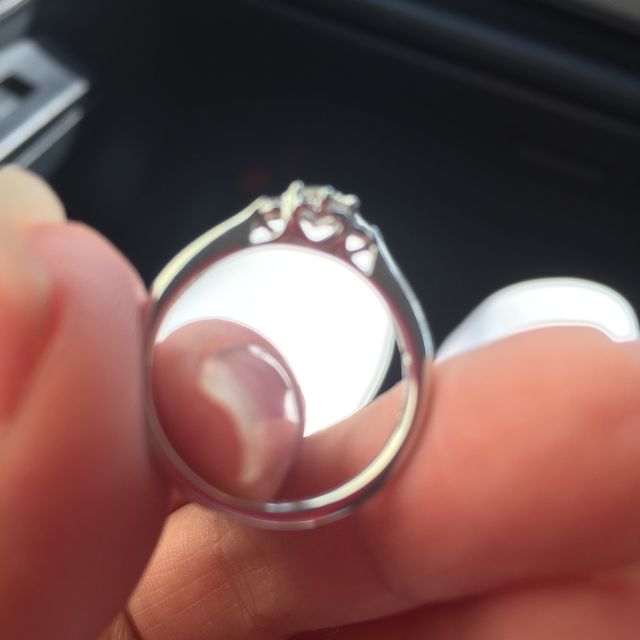 【アイプリモ(I-PRIMO)の口コミ】 横から見たときの形が決め手になりました。
可愛すぎずシンプル過ぎず。
…