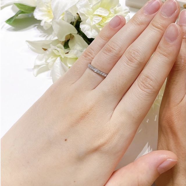 【4℃ BRIDAL(ヨンドシーブライダル)の口コミ】 ダイヤモンドの輝きと指輪の華やかさが良かったです。
私はアンティーク調…