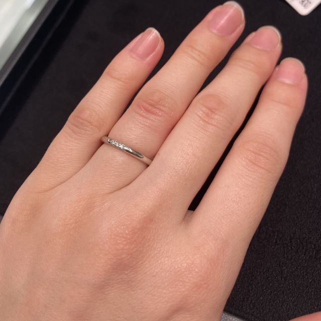 【ティファニー(Tiffany & Co.)の口コミ】 シンプルなデザインから凝ったデザインまで幅広くありました。
値段は国内…