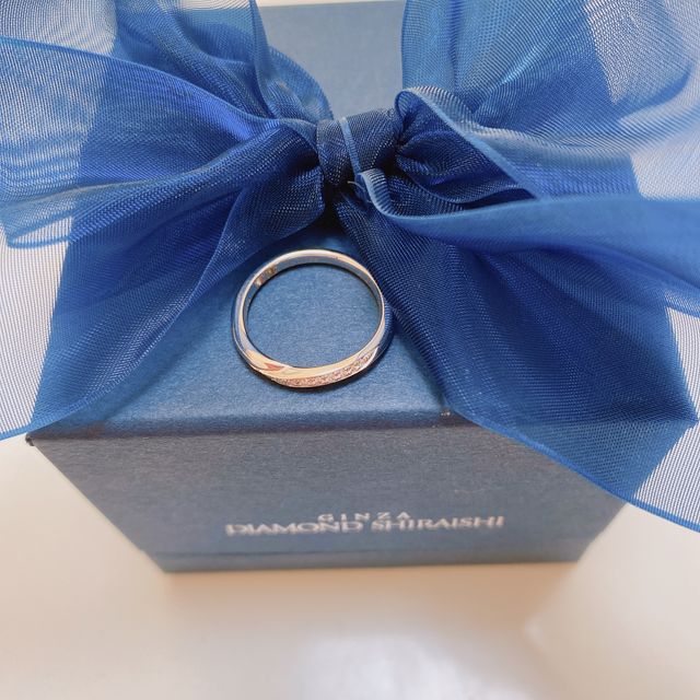 【銀座ダイヤモンドシライシの口コミ】 指が綺麗に見えて、普段使いしやすいけど上品でキラキラしているものが欲…