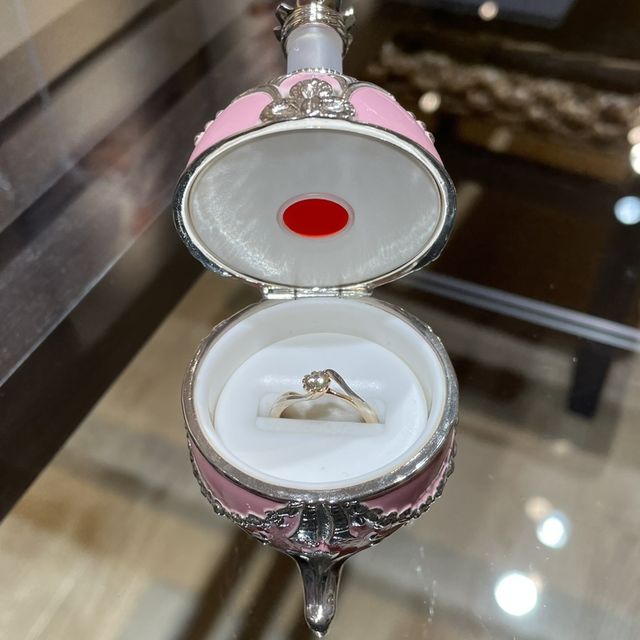 【杢目金屋(もくめがねや)の口コミ】 通常のブリリアントカットもあります。デザインとしては他店にもあるデザ…