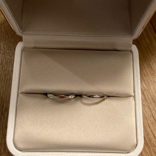 【ブシュロン(BOUCHERON)の口コミ】 結婚指輪を探していて、ネットで検索したのがブシュロンでした。他には無…