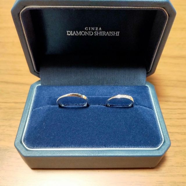 【銀座ダイヤモンドシライシの口コミ】 女性側のリングはそのまま、男性側のリングはマット加工を入れてもらいま…