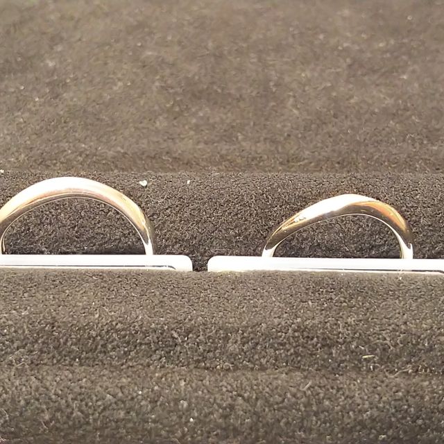 【TRECENTI(トレセンテ)の口コミ】 細身で、流れるようなダイヤモンドのラインがとても綺麗で気に入りました…