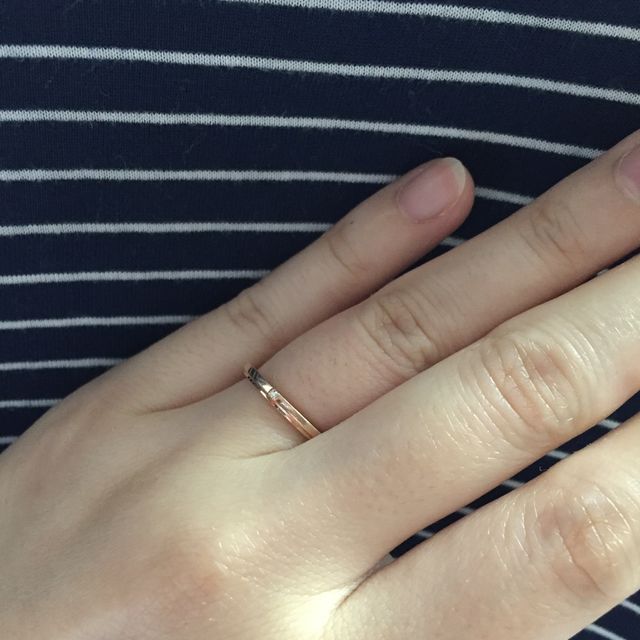 【4℃ BRIDAL(ヨンドシーブライダル)の口コミ】 つけっぱなしでも傷のできにくい10Kのリングにしたくて色々なお店で、指輪…