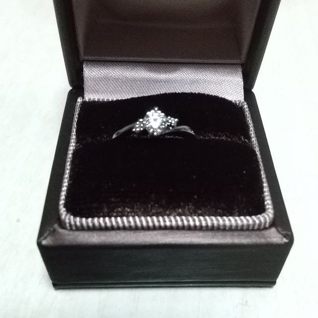 【アイプリモ(I-PRIMO)の口コミ】 数ある中から何点か選び、何度も何度もつけさせていただき納得して決める…