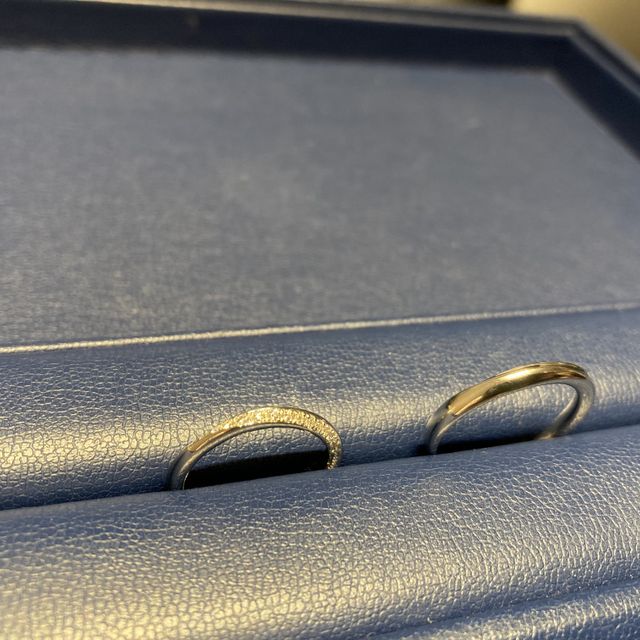 【銀座ダイヤモンドシライシの口コミ】 どこから見ても綺麗に見えるメレダイヤ。
そしてよくある右上がりではなく…