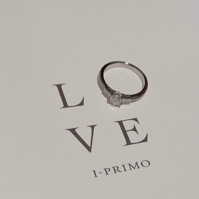 【アイプリモ(I-PRIMO)の口コミ】 ストレートタイプで、サイドにメレダイヤの付いた指輪を購入しました。セ…