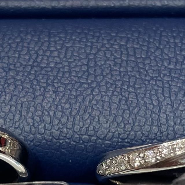 【銀座ダイヤモンドシライシの口コミ】 沢山のブランドの指輪を見させていただきました。
その中で、デザインやプ…