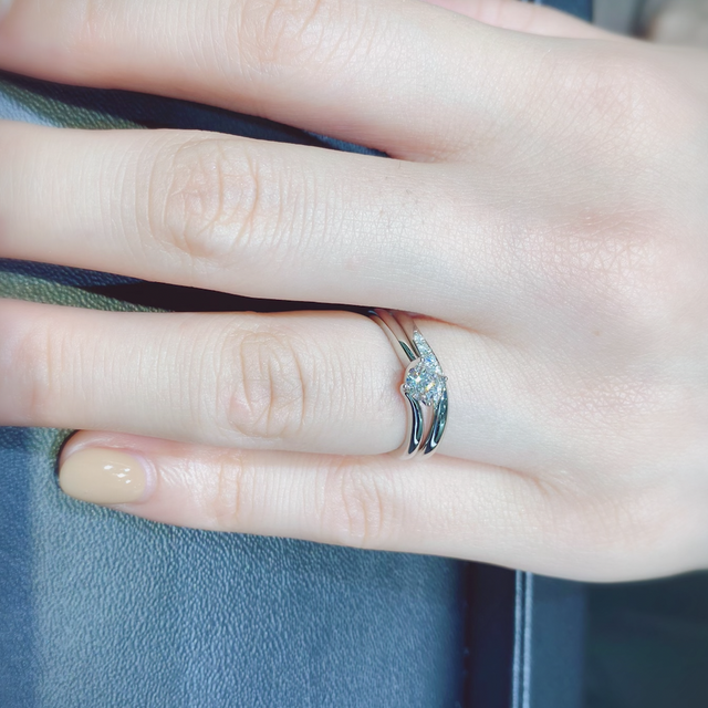 【ラザール ダイヤモンド(LAZARE DIAMOND)の口コミ】 デザインはいろんな種類があって選ぶのが楽しかったです。また、ブランド…