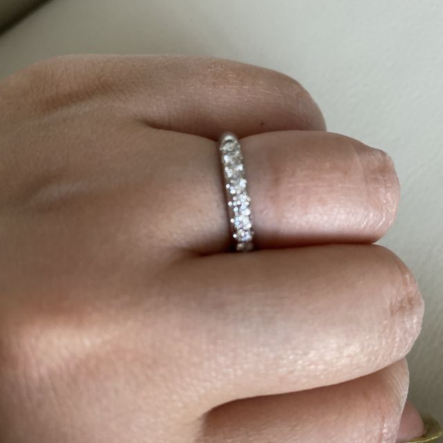 【ラザール ダイヤモンド(LAZARE DIAMOND)の口コミ】 ダイヤモンドがたくさんついていて、キラキラしているものを購入したいと…