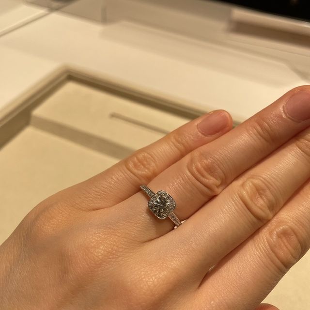【和光ブライダルブティックギンザの口コミ】 和光さんの指輪は、華やか且つ上品なデザインが沢山ありました。ダイヤの…