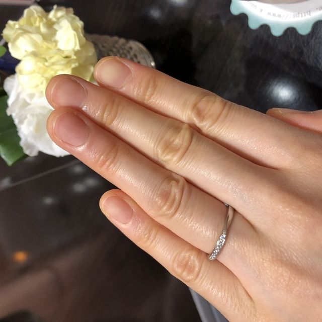 【ケイウノ ブライダル(K.UNO BRIDAL)の口コミ】 試着したバチャマーノというデザインは少し丸みのある細身のVラインのデザ…