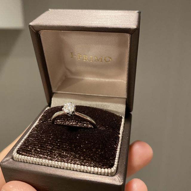 【アイプリモ(I-PRIMO)の口コミ】 指輪のデザインが彼女好みのものが多くて、ダイヤモンドもとても綺麗でし…