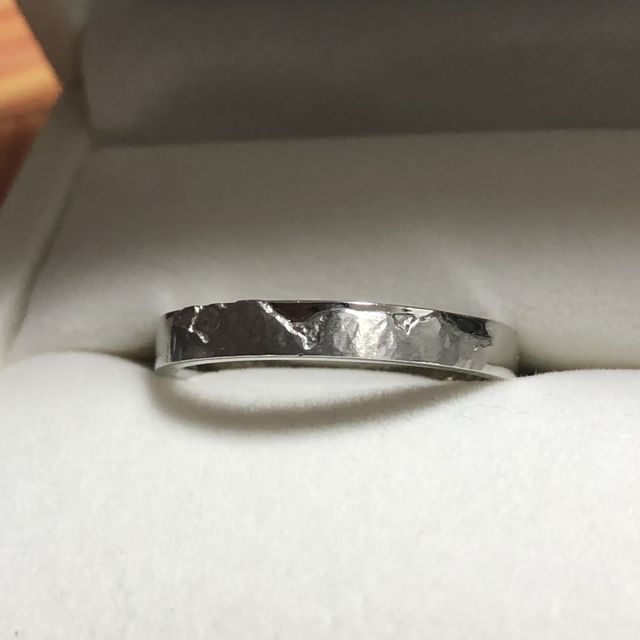 【Hamri(ハムリ)の口コミ】 既製品ではない指輪が欲しくて、山をモチーフにした指輪に惹かれました。…