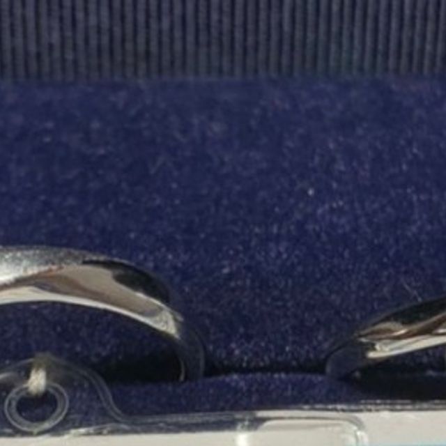 【銀座ダイヤモンドシライシの口コミ】 リングが細目に作られており着け心地がいいです。普段指輪を着けてないよ…