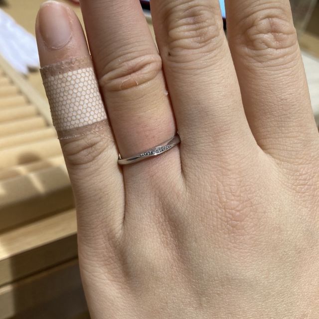 【TRECENTI(トレセンテ)の口コミ】 1番の決め手は、やはり付け心地です。ピタッと指に密着するようで、前から…