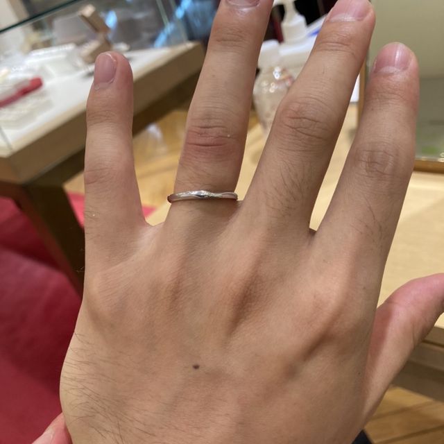 【TRECENTI(トレセンテ)の口コミ】 1番の決め手は、やはり付け心地です。ピタッと指に密着するようで、前から…