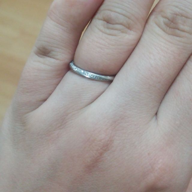【銀座ダイヤモンドシライシの口コミ】 指輪の決め手は、どこから見てもダイヤモンドがキラキラ光って見えること…