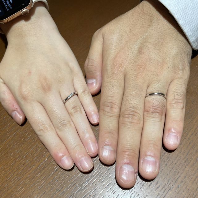 【TRECENTI(トレセンテ)の口コミ】 デザインが良かったからです。
私は指輪選びの際にシンプルなデザインを重…