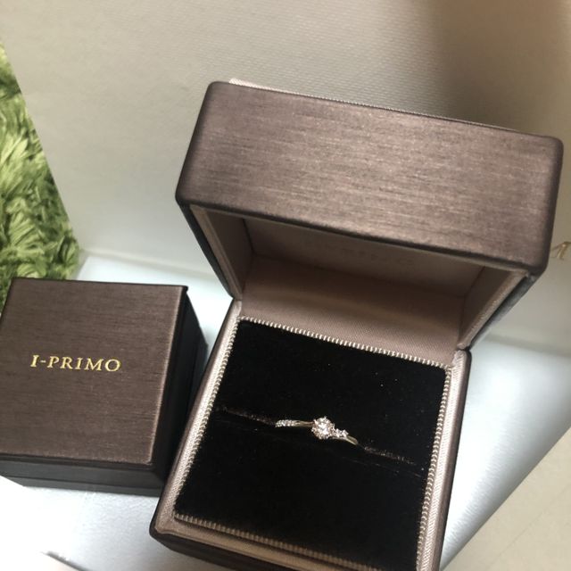 【アイプリモ(I-PRIMO)の口コミ】 彼女がデザインに一目惚れしたので、決めました！派手さもアリ、落ち着い…