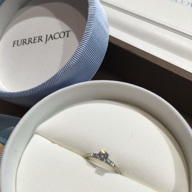 【【閉業】フラー・ジャコー(FURRER-JACOT)の口コミ】 一粒ダイヤでシンプルなものを探していましたが、シンプル過ぎてもつまら…