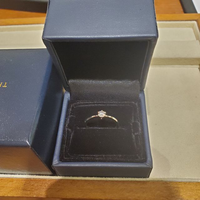 【TRECENTI(トレセンテ)の口コミ】 デザイン　シンプルなのが好きなので、私好みのデザインでした。価格も予…