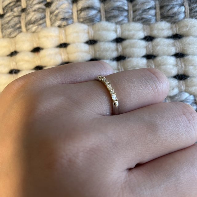 【PORTADA(ポルターダ)の口コミ】 指輪のデザインに一目惚れしました。四角いダイヤがついている指輪は珍し…