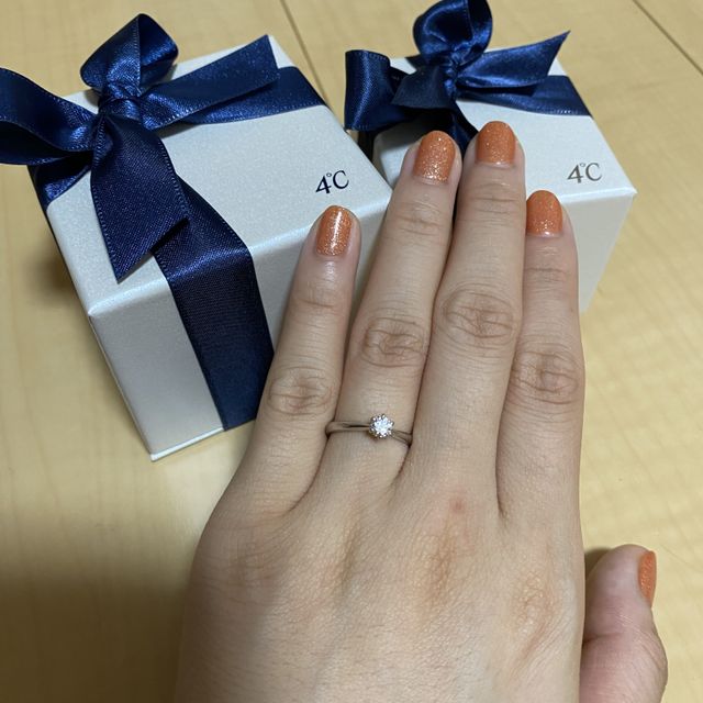 【4℃ BRIDAL(ヨンドシーブライダル)の口コミ】 以前から4℃さんのアクセサリーを着用していたので、指輪もここで購入した…