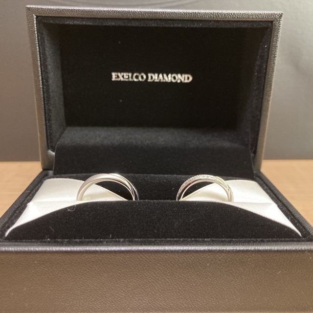 【エクセルコダイヤモンド(EXELCO DIAMOND)の口コミ】 とても可愛く、程よい煌めきと指輪のペア感が伝わるデザインが気に入りま…